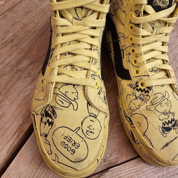 Vans Peanuts Charlie Brown Sk8-Hi  Womens 6.5 Men's 5 Unisex - Picture 4 of 15